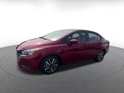 Used 2025 Nissan Versa SV image 8