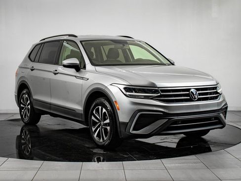 Used 2022 Volkswagen Tiguan S image 5