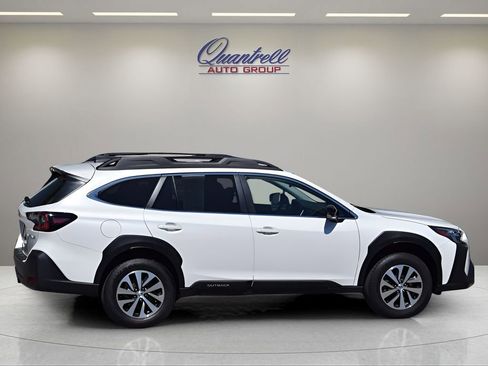 Certified 2025 Subaru Outback Premium w/ Popular Package #1A AWD/4WD image 3