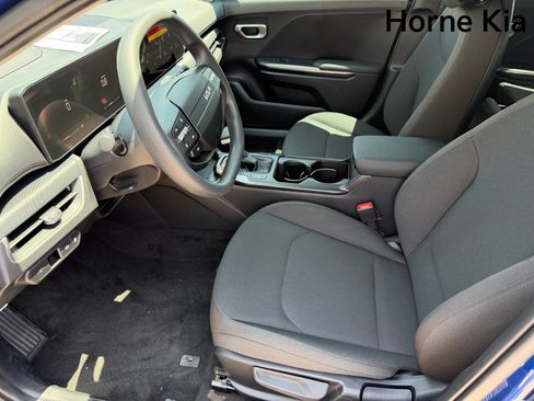 New 2026 Kia K4 FWD image 9