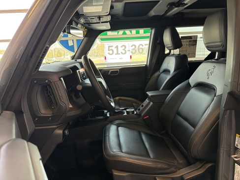 Used 2025 Ford Bronco Badlands AWD/4WD image 17