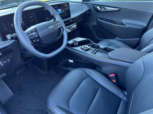New 2025 Kia EV6 Wind image 10