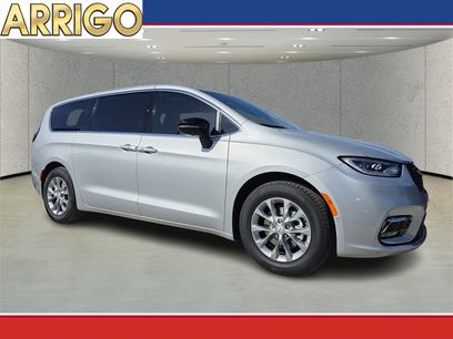New 2026 Chrysler Pacifica Limited