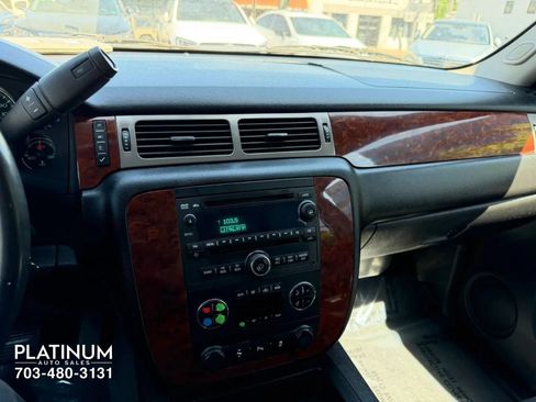 Used 2012 Chevrolet Tahoe LT w/ Luxury Package AWD/4WD image 10