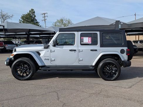 Used 2023 Jeep Wrangler Sahara w/ Cold Weather Group image 8