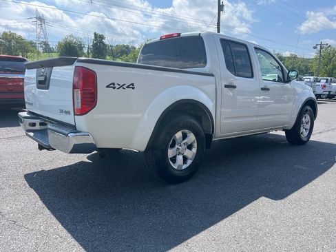 Used 2013 Nissan Frontier SV AWD/4WD image 6