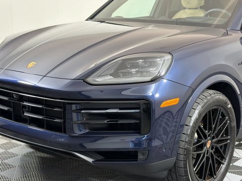 Certified 2026 Porsche Cayenne Coupe AWD/4WD image 13