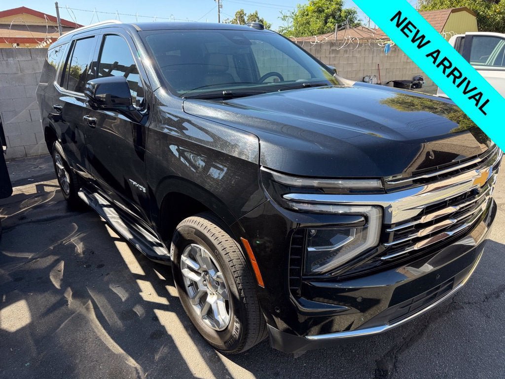 Used 2025 Chevrolet Tahoe LT AWD/4WD image 2