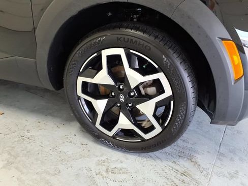 Used 2024 Hyundai Santa Cruz Limited AWD/4WD image 9