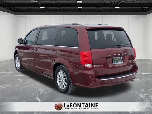 Used 2018 Dodge Grand Caravan SXT image 3