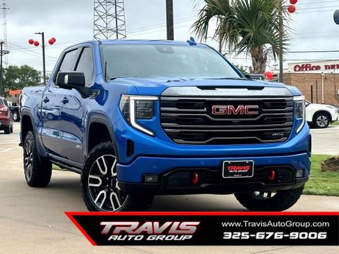 Used 2024 GMC Sierra 1500 AT4 w/ Technology Package AWD/4WD image 1
