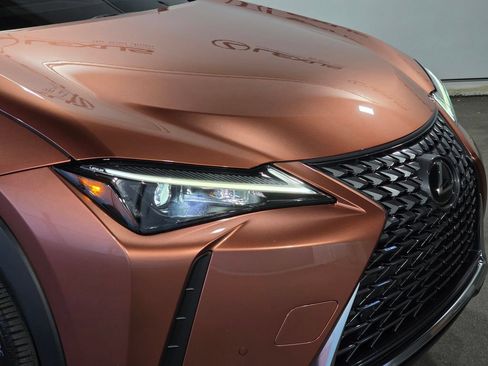 Used 2025 Lexus UX 300h FWD image 5