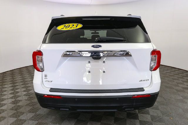 Used 2023 Ford Explorer XLT AWD/4WD image 8