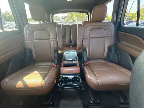 Used 2021 Lincoln Aviator Grand Touring w/ Equipment Group 302A AWD/4WD image 11
