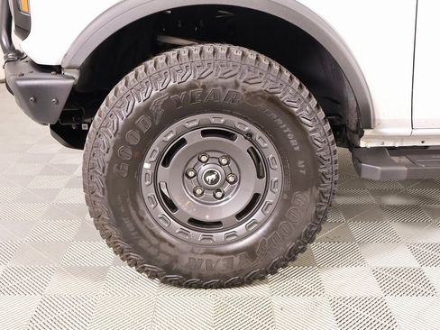 Used 2024 Ford Bronco Outer Banks image 19