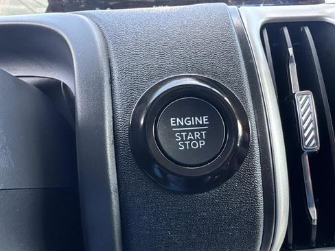 Used 2025 Ford Expedition Max Active AWD/4WD image 19
