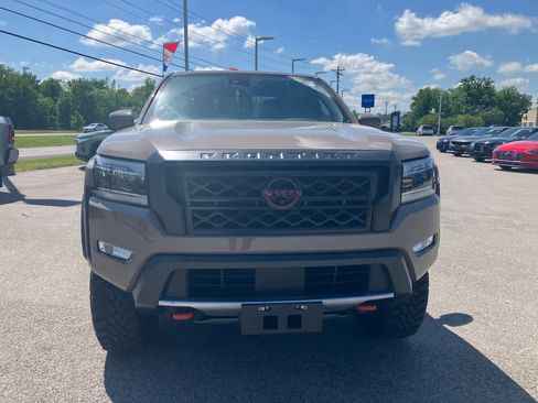 Used 2023 Nissan Frontier PRO-4X w/ Pro-4X Premium Package AWD/4WD image 2