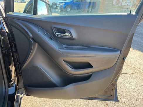 Used 2020 Chevrolet Trax LS w/ Tint and Cruise Package image 29