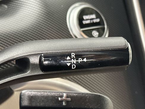 Used 2025 Mercedes-Benz C 300 Sedan image 23