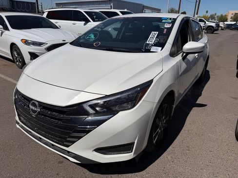 Used 2025 Nissan Versa SV w/ Trunk Package image 4