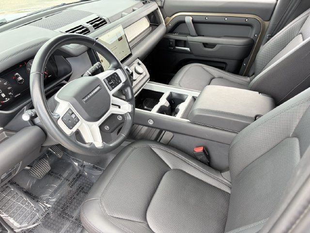 Used 2025 Land Rover Defender 110 S AWD/4WD image 5