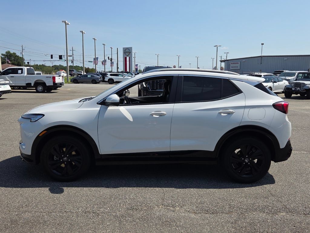 Certified 2024 Buick Encore GX Sport Touring FWD image 2