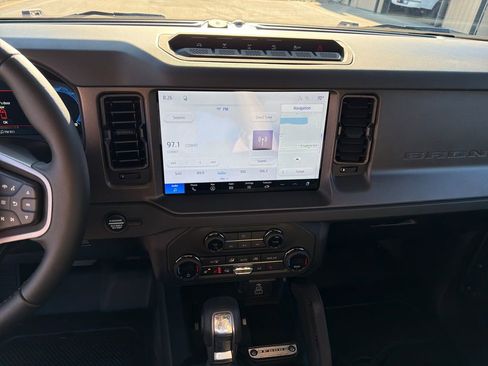 New 2026 Ford Bronco Badlands AWD/4WD image 18