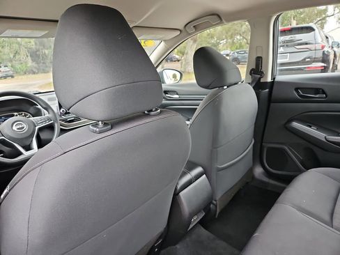 Used 2024 Nissan Altima 2.5 SV image 12