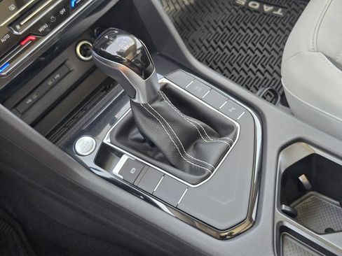 New 2026 Volkswagen Taos SE FWD image 21