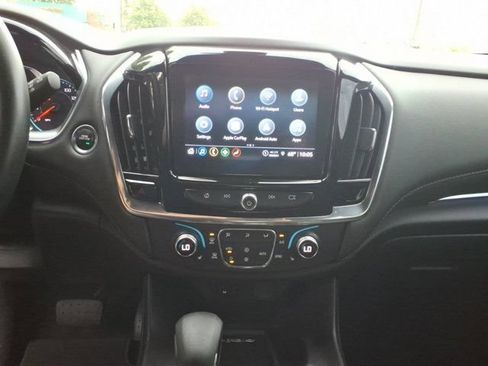 Used 2023 Chevrolet Traverse LT AWD/4WD image 10