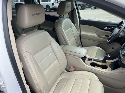 Used 2017 GMC Acadia Denali w/ Technology Package image 33