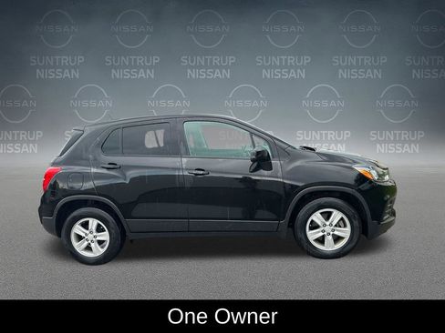 Used 2019 Chevrolet Trax LS w/ Tint and Cruise Package FWD image 7