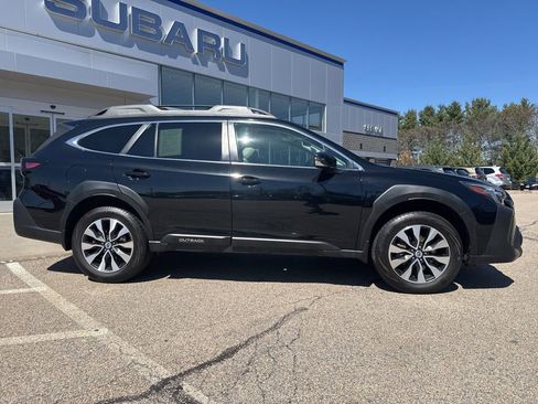 Used 2023 Subaru Outback Limited image 2