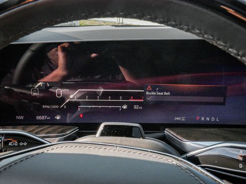 Used 2026 Cadillac Escalade ESV Platinum Sport w/ LPO, ONYX Package image 21