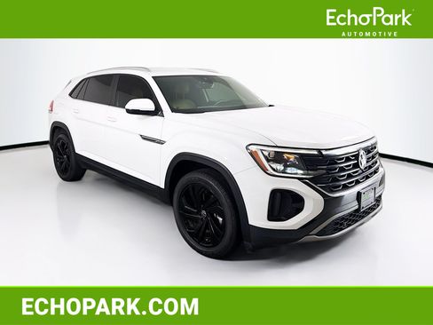 Used 2024 Volkswagen Atlas Cross Sport SE FWD image 1