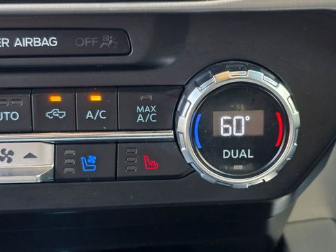 Used 2022 Ford F250 Platinum w/ Tremor Off-Road Package AWD/4WD image 17