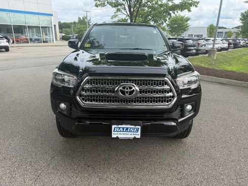 Used 2017 Toyota Tacoma TRD Sport w/ Tow Package (A/T) AWD/4WD image 7