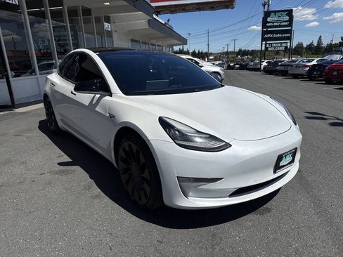 Used 2018 Tesla Model 3 Long Range RWD image 7