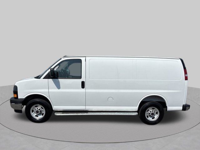 Used 2025 GMC Savana 2500 w/ Driver Convenience Package RWD image 2