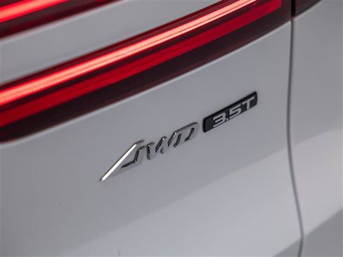 New 2026 Genesis GV70 3.5T Sport Prestige AWD/4WD image 16