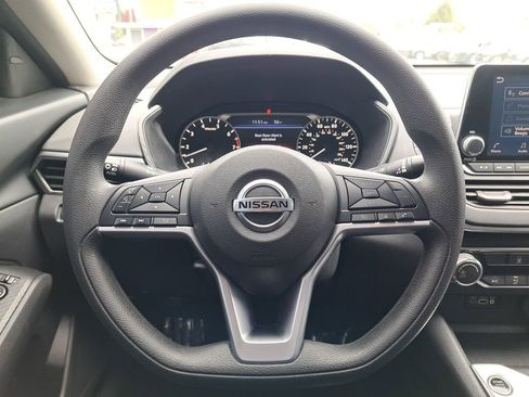 Used 2022 Nissan Altima 2.5 SV FWD image 19
