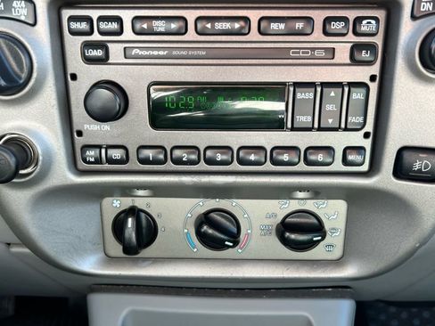 Used 2003 Ford Explorer Sport Trac XLS image 26