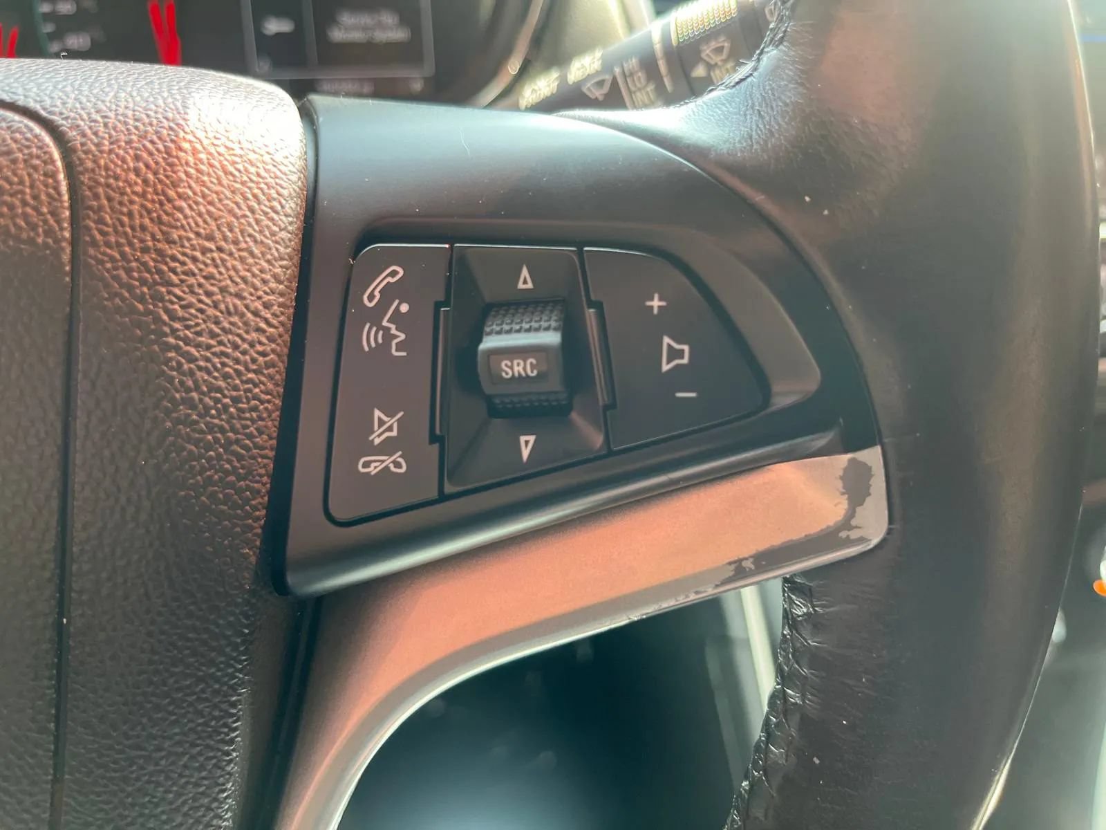 Used 2018 Chevrolet Trax LT w/ Redline Edition FWD image 19