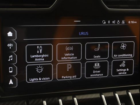 Used 2021 Lamborghini Urus image 51