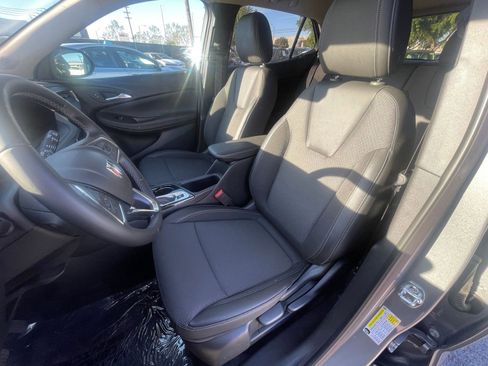 Used 2025 Buick Encore GX Preferred image 36