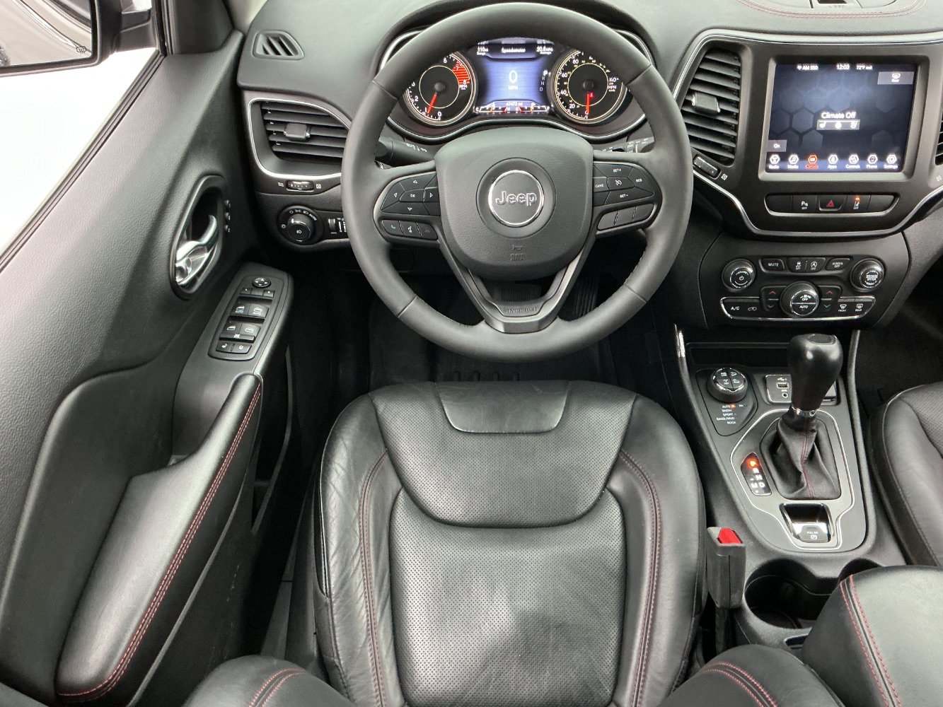 Used 2021 Jeep Cherokee Trailhawk w/ Premium Leather Package AWD/4WD image 30