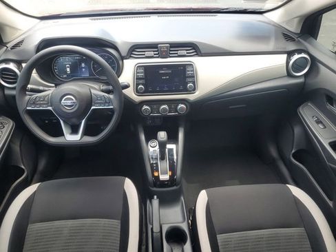 Used 2022 Nissan Versa SV FWD image 12