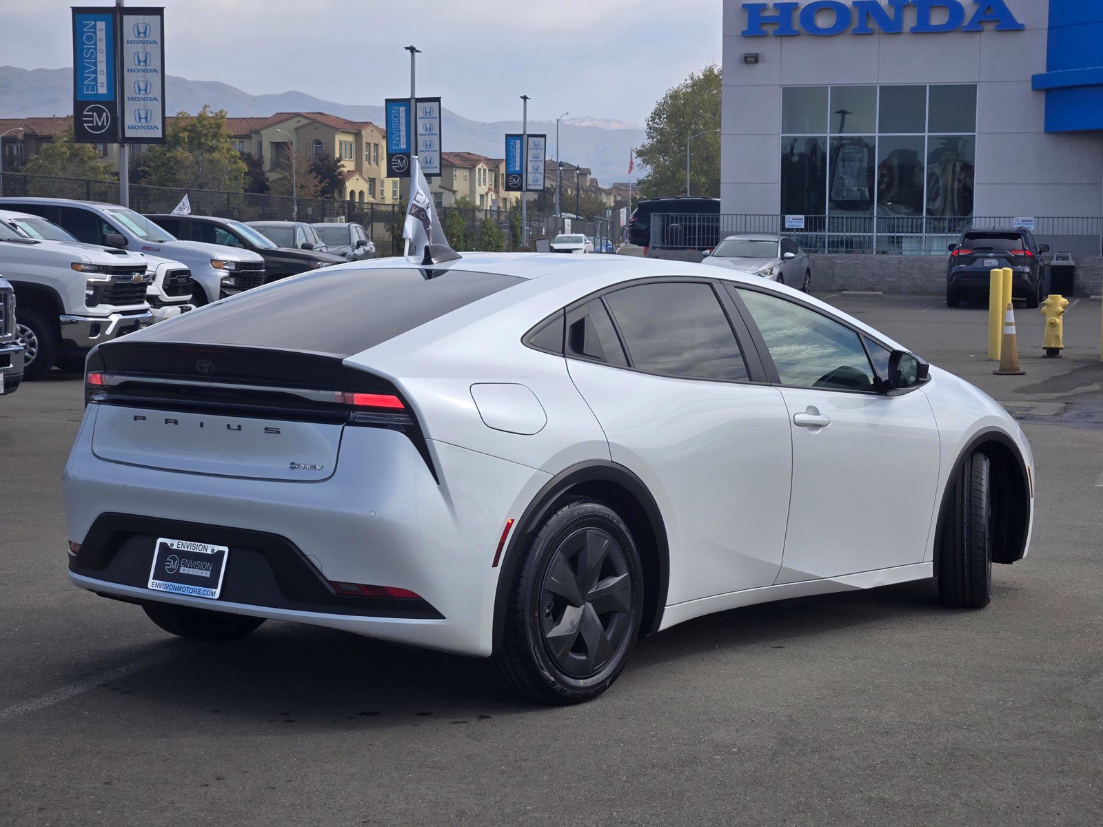 Used 2026 Toyota Prius Plug-In Hybrid FWD image 7