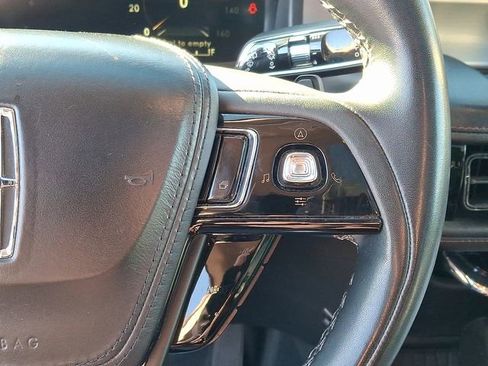 Used 2023 Lincoln Aviator AWD w/ Premium Package image 23