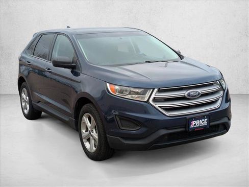 Used 2017 Ford Edge SE image 3